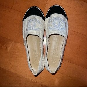 chanel white canvas & black toe espadrilles in size 39